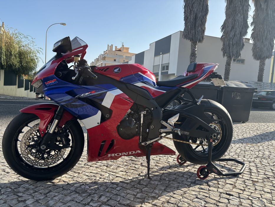 Honda CBR 1000 RR- R Fireblade