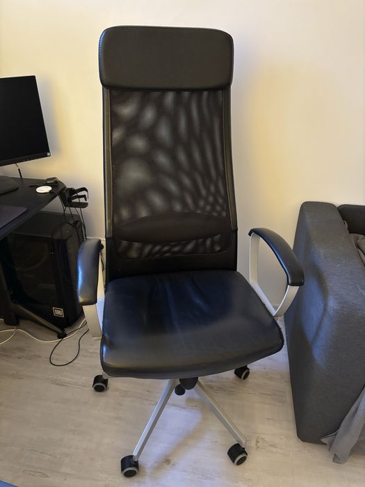 Fotel biurowy ikea Markus czarny obrotowy krzesło biurowe