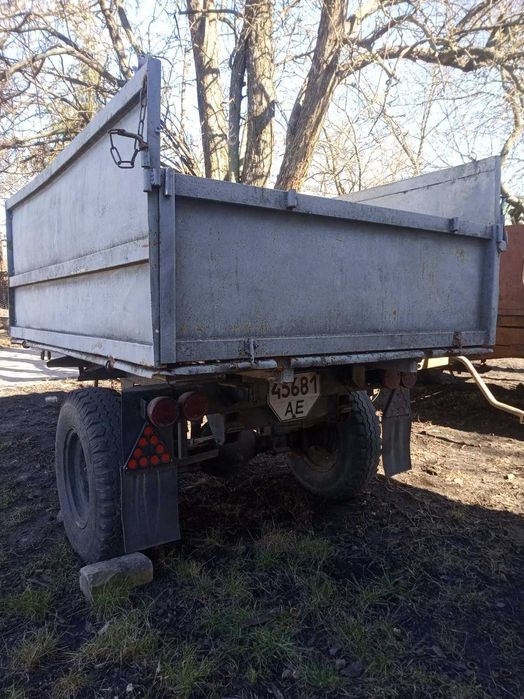 Причіп для трактора