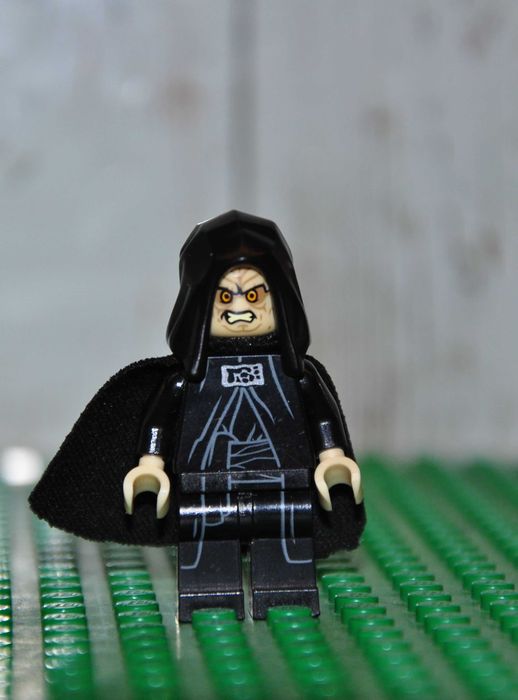 F1252. Figurka LEGO Star Wars - sw1107 Emperor Palpatine
