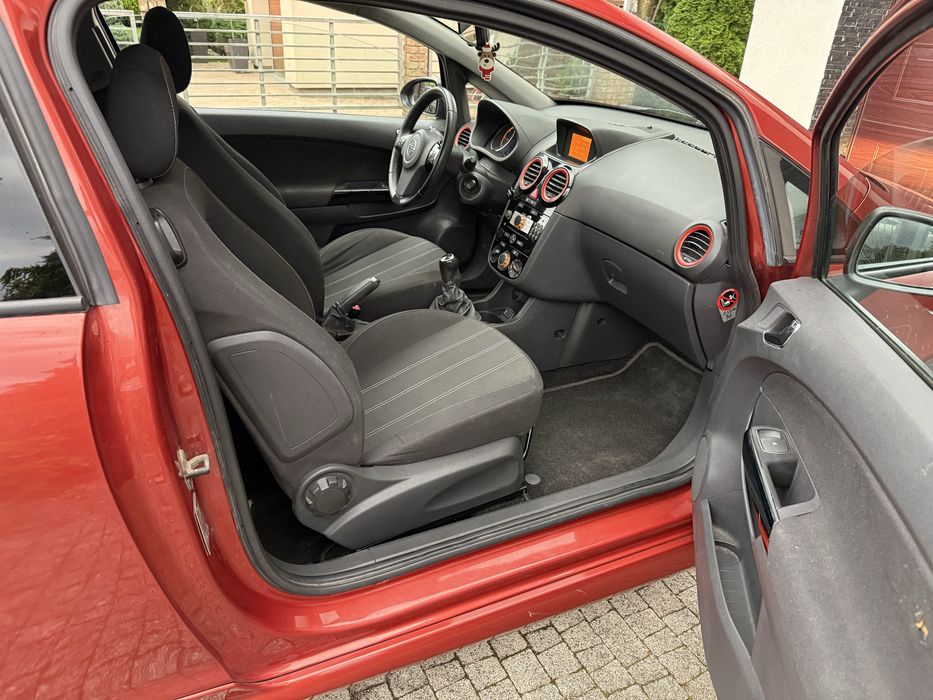 Sprzedam Opla Corsa opc line z 2013