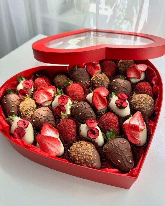 Полуниця в шоколаді Суми