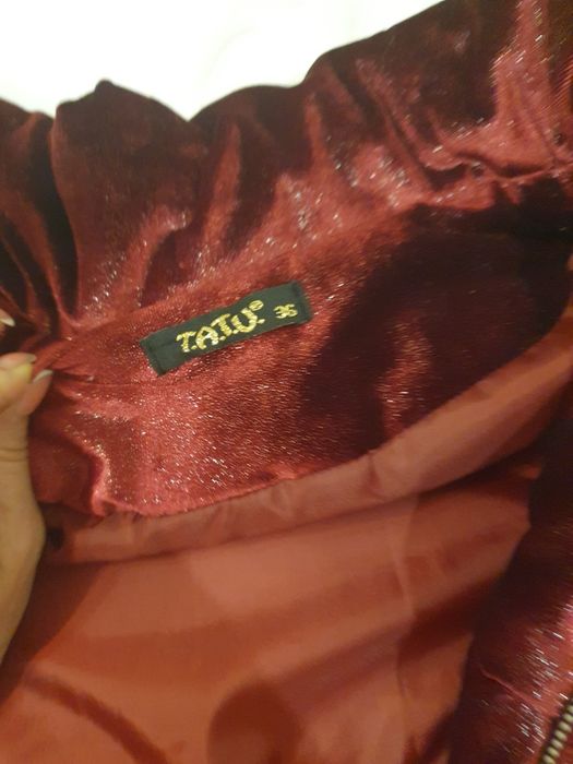 Продам теплу куртку.