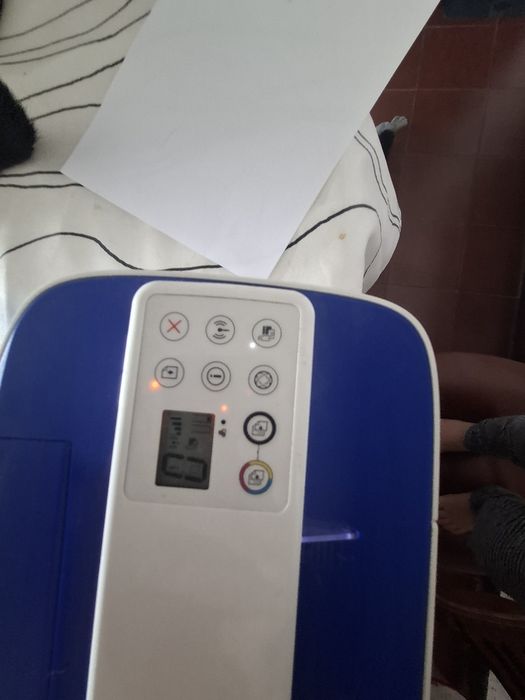 Impressora 3760 com 1 tinteiro novo
