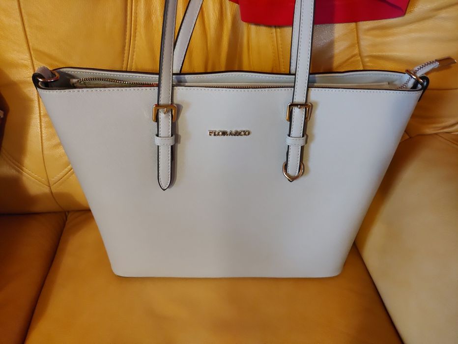 Jasno błekitna , pastelowa torebka flora&co na ramię, listonoszka