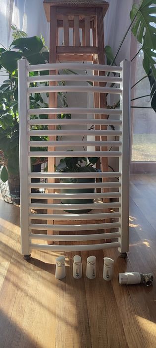 Grzejnik łazienkowy biały Enix