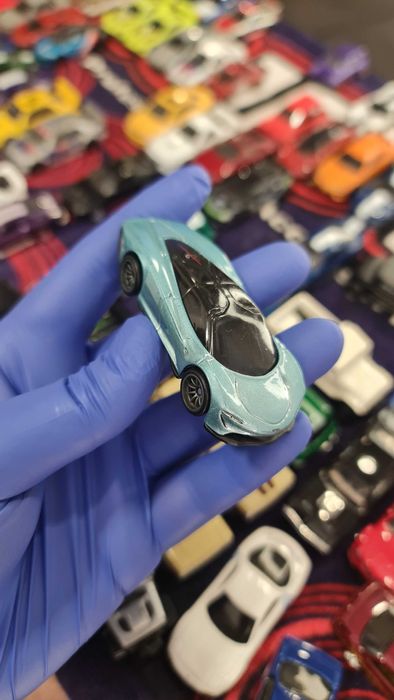 Hot WHEELS Premium - Envy 5 Pack