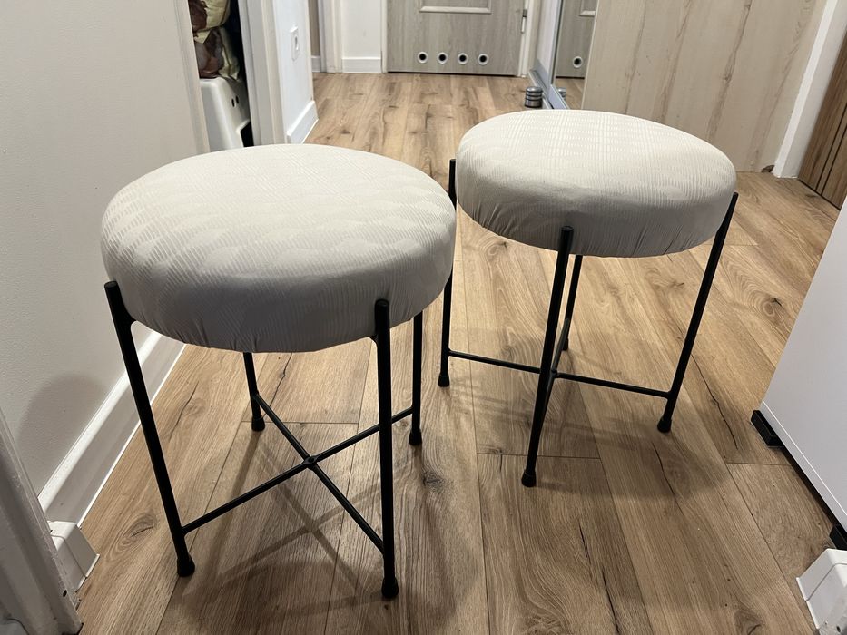 Do sprzedania 2 taborety