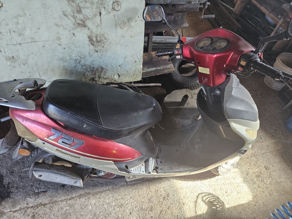 Skuter Romet 727