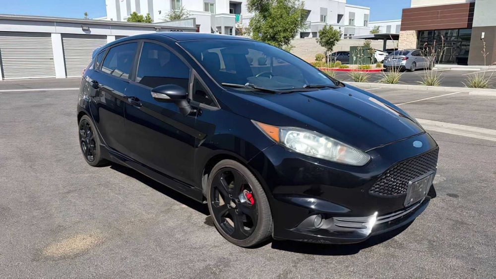 Ford Fiesta SE      2016