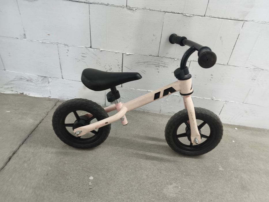 Rower biegowy różowy