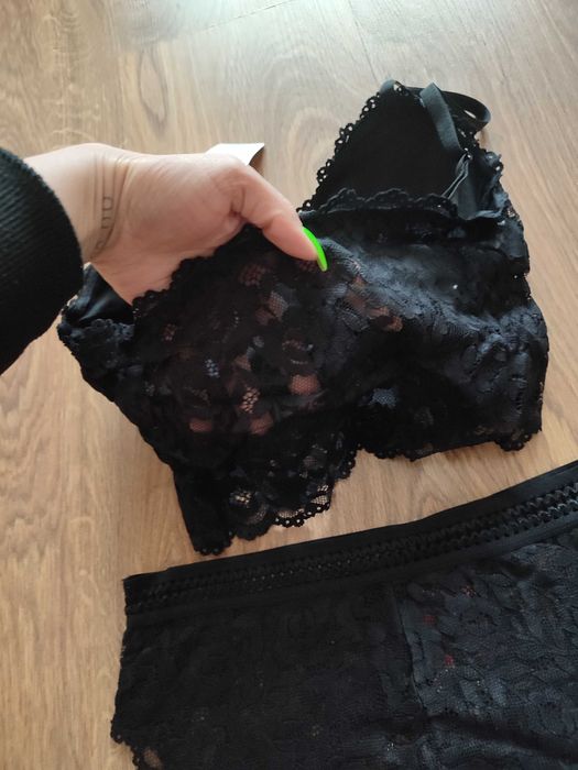 Komplet bielizny nowa koronkowa biustonosz stanik majtki rozmiar S