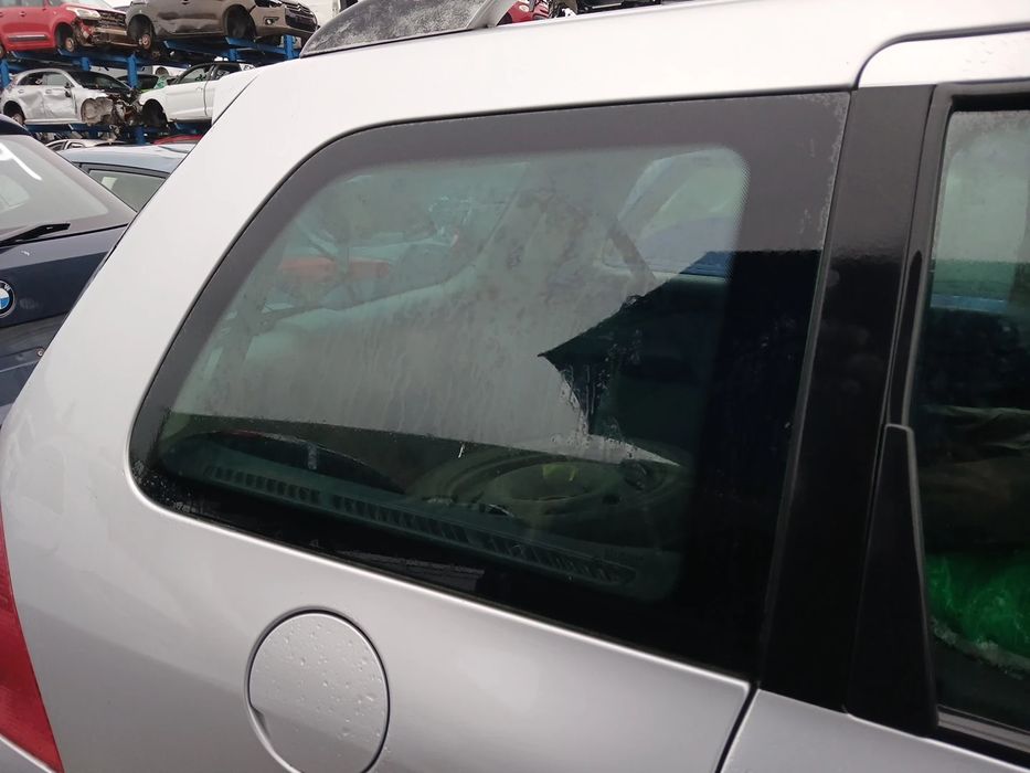 Vidro do painel trás direito PEUGEOT 307 SW (3H)