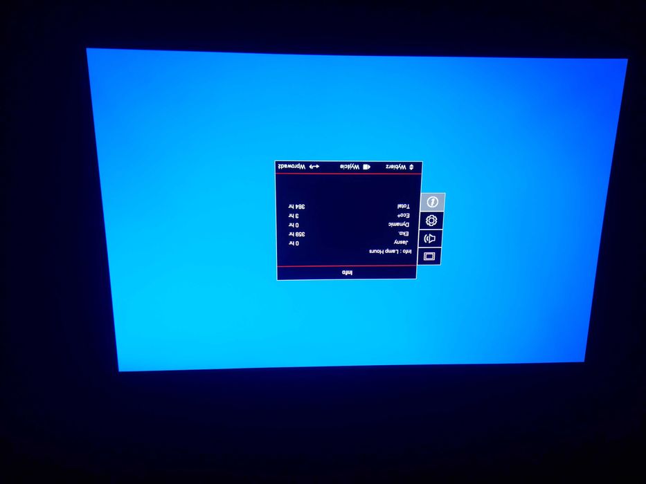 Projektor Optoma W330