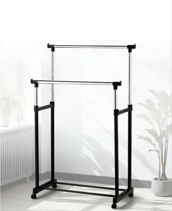 Стійка для одягу