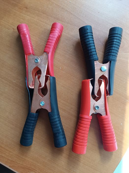 Клеммы для аккумулятора 12 в