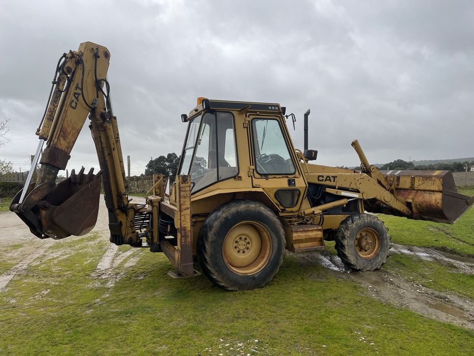 Retroescavadora caterpilar 428