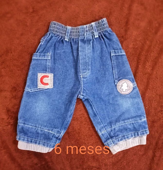 Vendo roupa de menina e menino