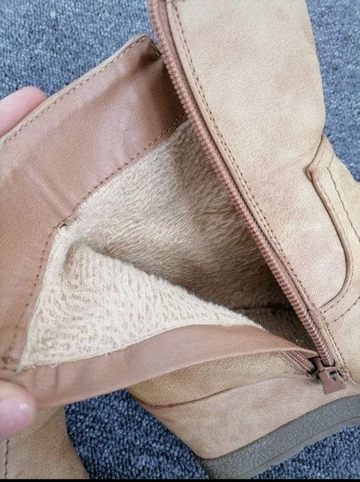 38 beżowe buty na kotórnie