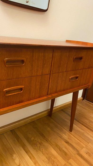 Mała duńska komoda 4 szuflady + lustro gratis