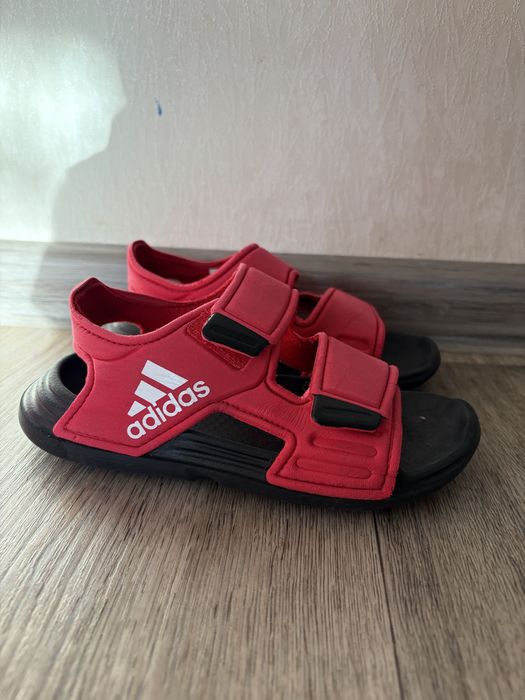 Босоніжки Adidas