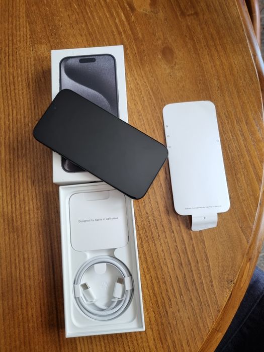 Iphone 15 pro 256g novo