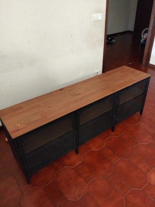 Móvel de TV/Rack IKEA pinho e aço 150 x 36 x 54cm