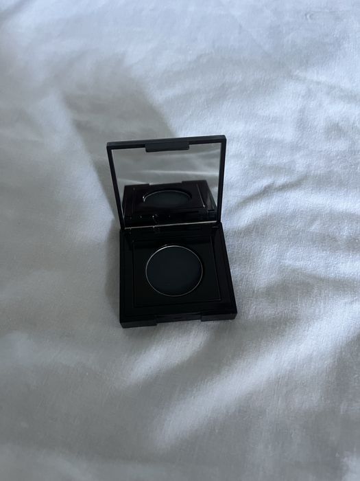 Laura Mercier Tightline Cake Eye Liner