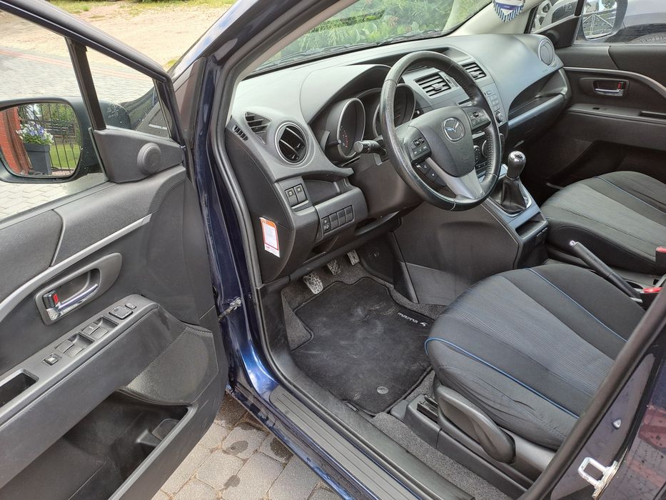 Super auto mazda 5  20 B * 7 foteli