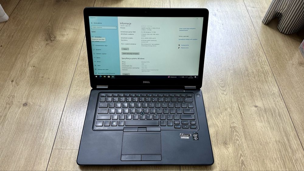 Dell Latitude E7450 i5 2.3GHz 16GB RAM 256GB SSD + stacja dokujaca