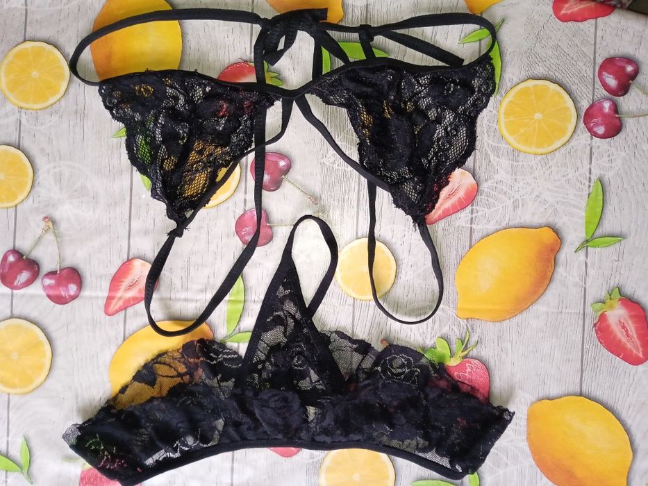 Komplet Bielizny Stanik Stringi Koronkowe Czarne