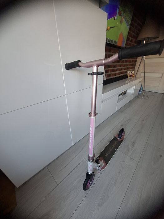 Hulajnoga dla dziewczynki