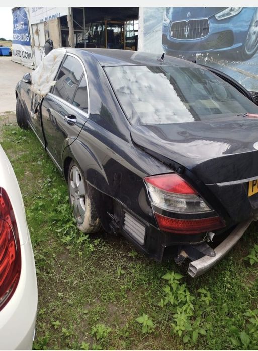 W221 3.2 CDI OM 642 170 tys km  orginalny przebieg .Kod lakier C197