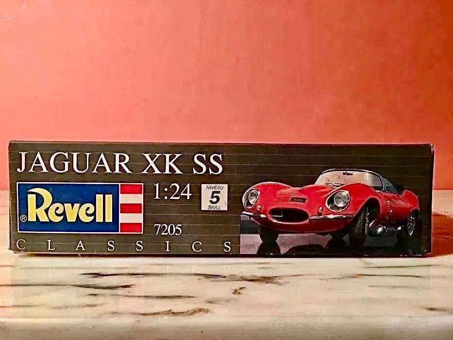 JAGUAR XK SS 1957 - maquete Revell Classics - escala 1/24