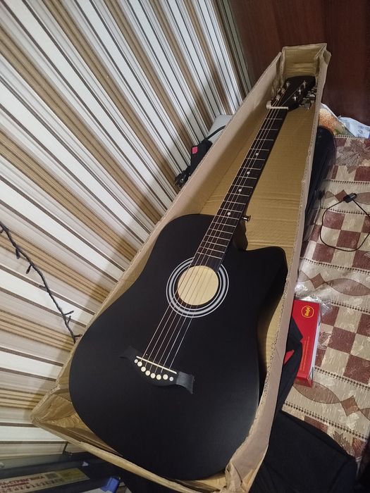 Гітара акустична, Б/У