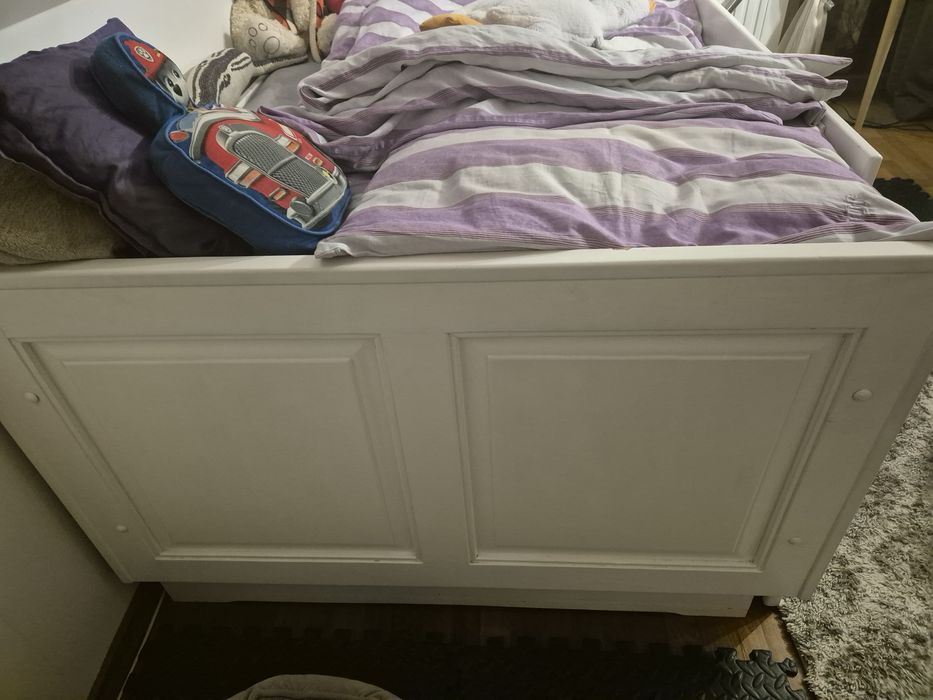 Duże  dębowe Łóżko  3 osobowe z materacami