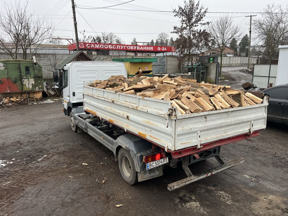 Дрова дуб та граб колоті рубані з доставкою