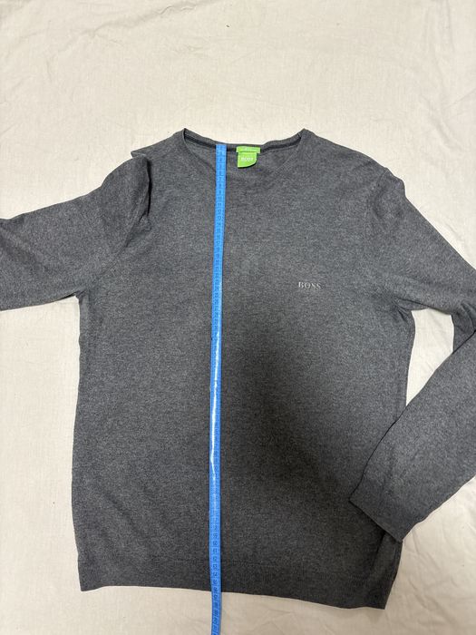 Продам светер чоловічий оригінальний від Hugo Boss р. М-л