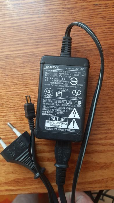 Оригінальний мережевий адаптер  SonyAC-LS5 для камер SONY
