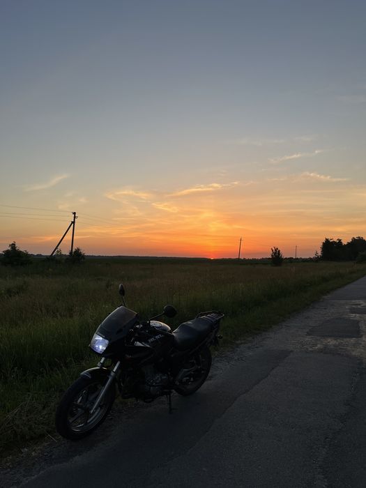 Продам легендарний мотоцикл сб500s