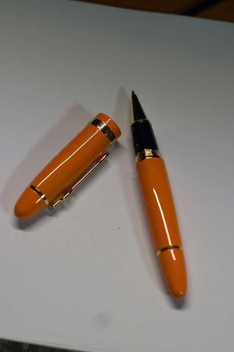 Caneta Metálica Laranja