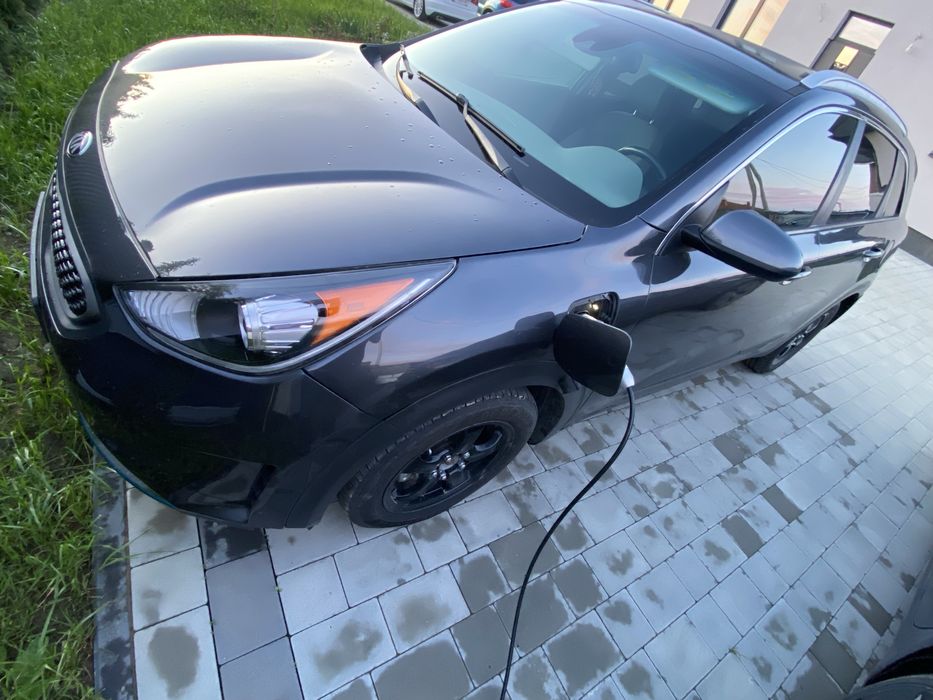 Кіа ніро ПЛАГІН -гібрид автомат Киа ниро авто хюндай бензин срочно