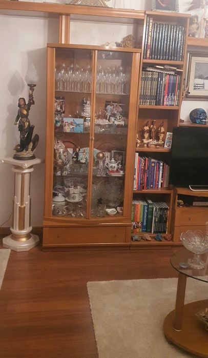 Móvel completo com vitrines ou em separado