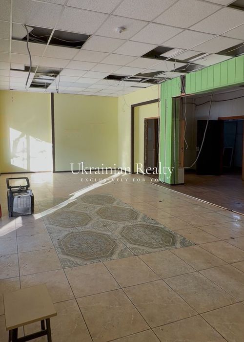 Продаж Фасадного приміщення 106 м²  вул. Перова, 44