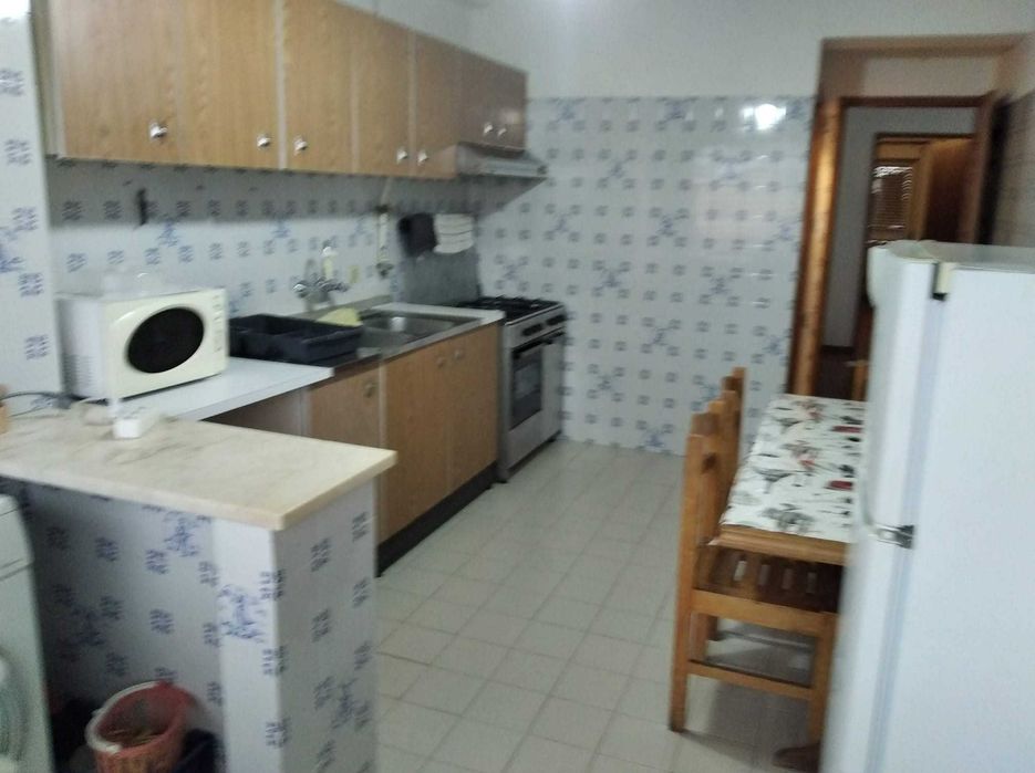 Quarto para arrendar a estudante - Quarto Luminoso e Mobilado (16m²) Rua General Humberto Delgado (Coimbra)