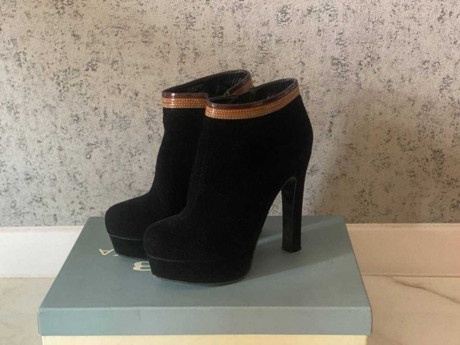 Ботильйони жіночі 37 розмір