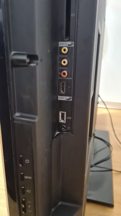 Sprzedam telewizor SHARP LCD COLOUR TV model LC-46DH66E
SHARP LCD COLO