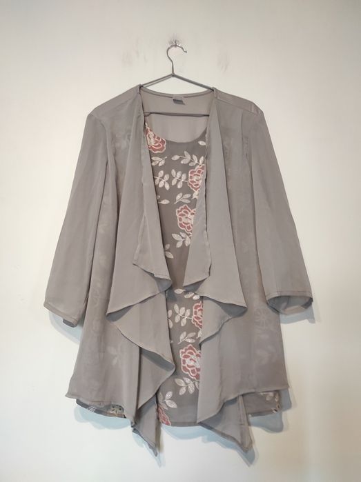 Bluzka z pelerynką w kwiaty