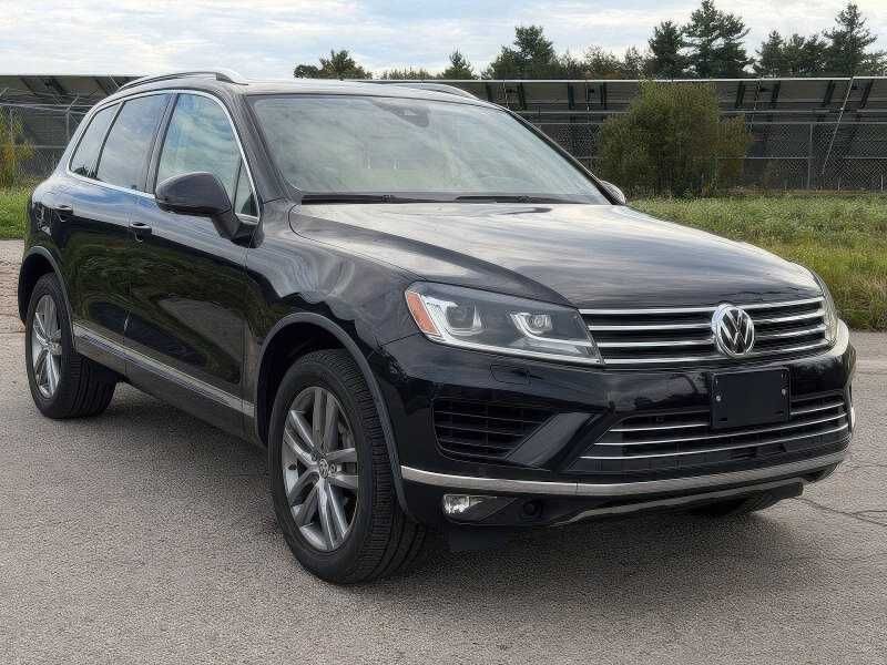 2016 Volkswagen Touareg VR6 Lux