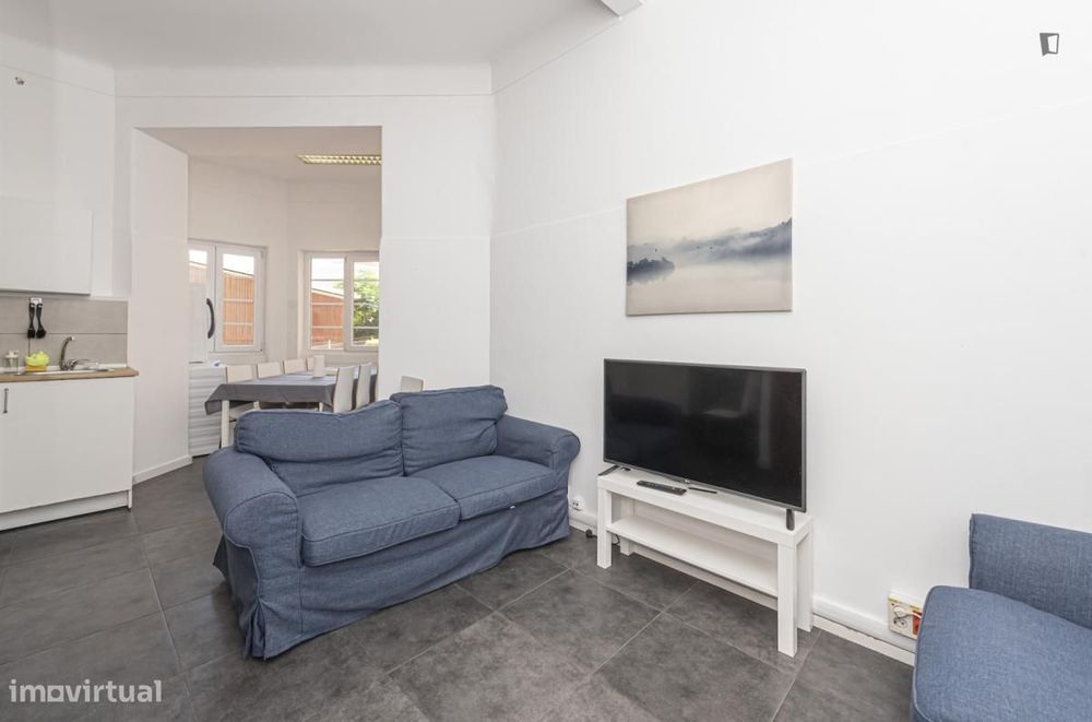 Quarto - localizado em Alameda Lisbon